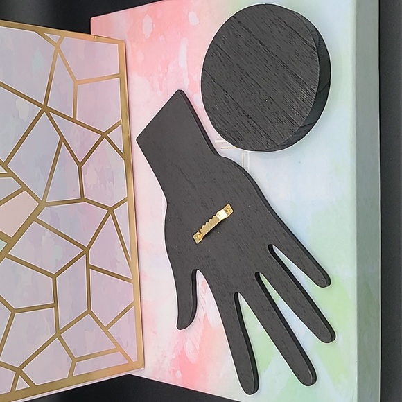 Wooden Jewelry Display - Picture 3 of 4